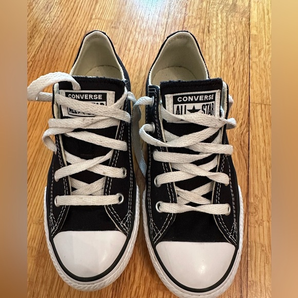 Converse Chuck Taylor All Star Low-Top Sneaker - Little Kid - Black Sz 2.5 - Picture 1 of 12